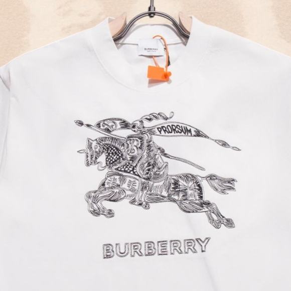 Burberry Summer White Short Sleeve - Picture 3 of 3